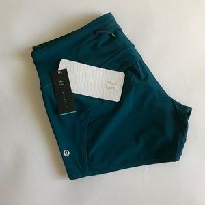 NWT-Lululemon Run Times Short 4way stretch
Jaded
